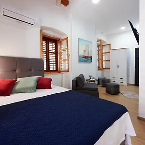  Bed & Breakfast Tomy - Katy Croatia
